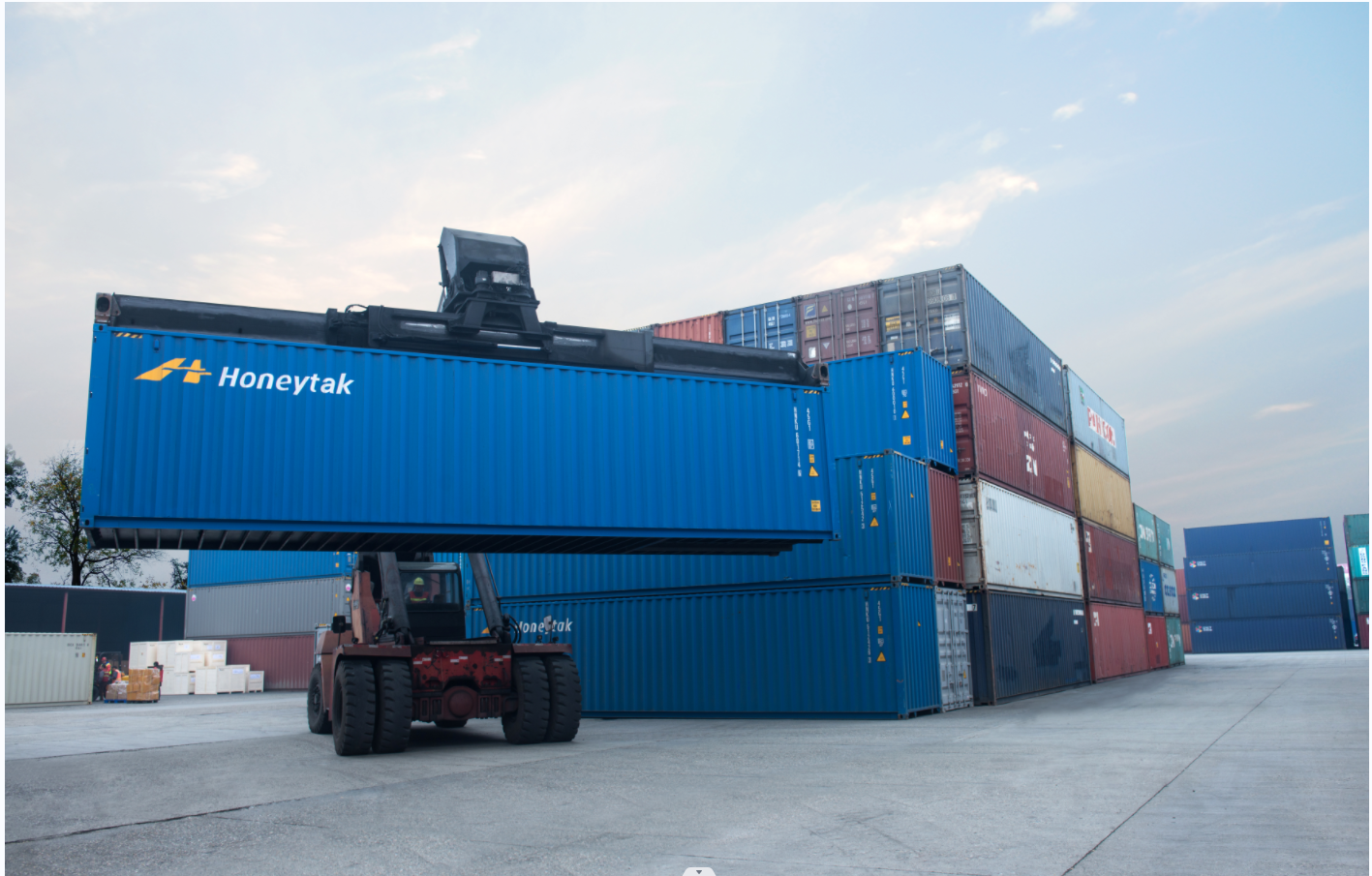 成都集装箱运输公司_中国最大的集装箱运输企业_四川集装箱公路运输