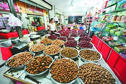 七里堡市场整治初见成效，香油作坊被取缔，多部门联合监管