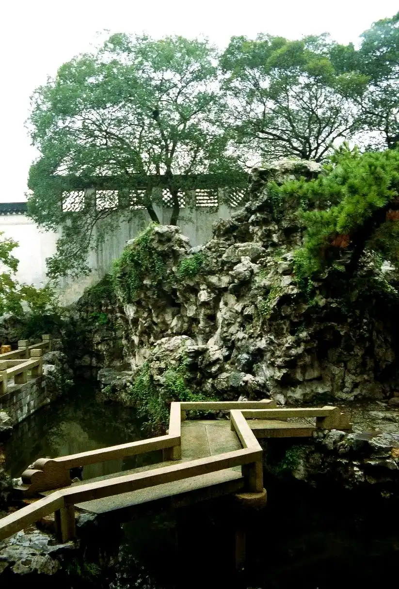 师法自然核心理念因地制宜借景_中国园林的设计思想是追求什么_中国园林艺术天人合一理念